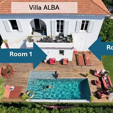 Hébergement de vacances Private With Garden Pool And Sea View
