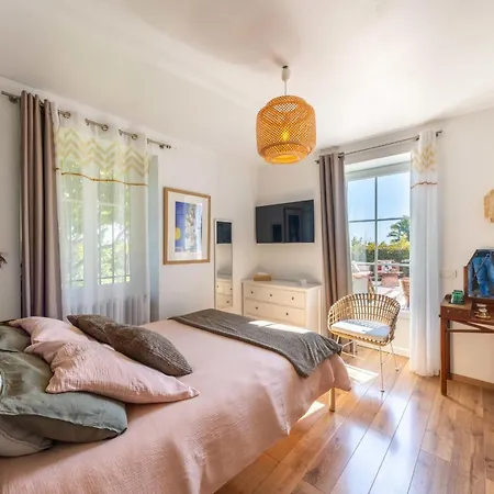 Private With Garden Pool And Sea View Casa vacanze